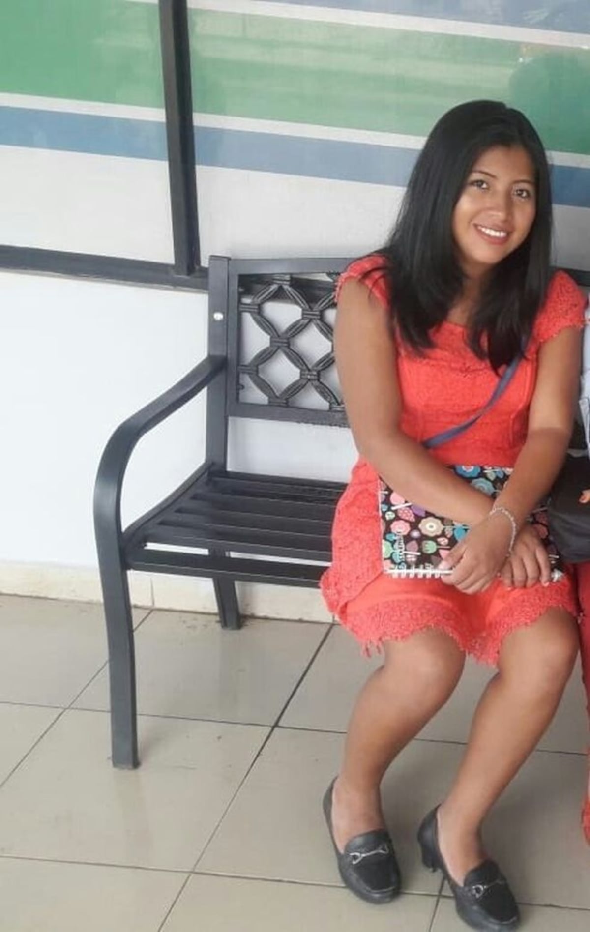 Desaparece joven de 20 años.Familiares desesperados piden ayuda. Comparta