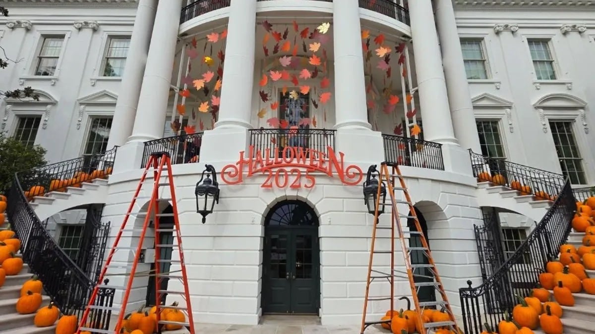 Melania Trump llena de calabazas la Casa Blanca… y de críticas las redes