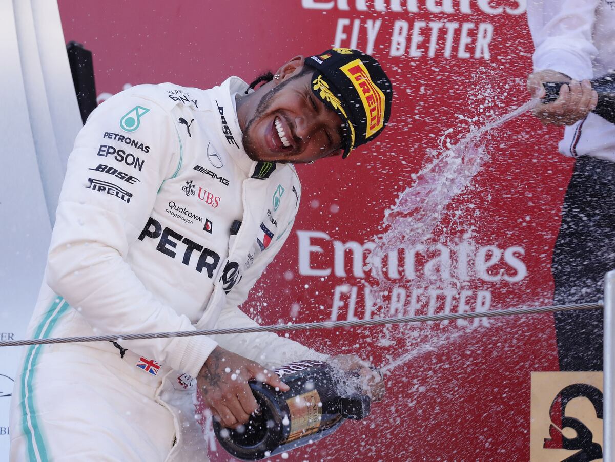 Hamilton sigue reinando en España
