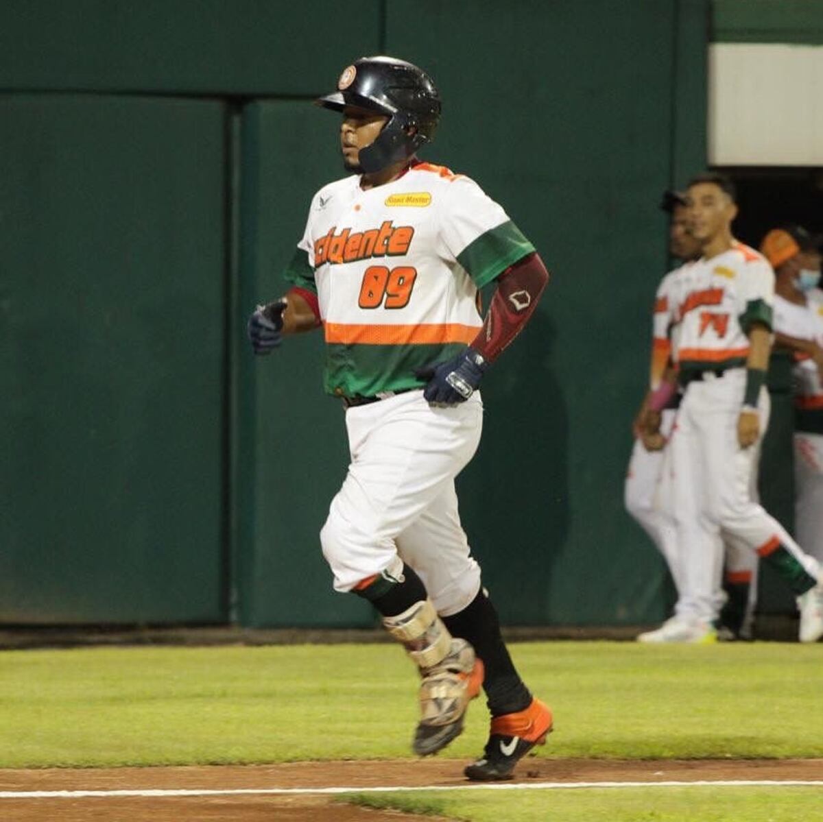 Occidente toma un aire y Coclé está a un triunfo de barrer