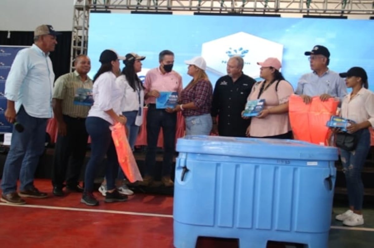 La ARAP entrega beneficios al IPT de Antón, a cooperativa de Aguadulce y al Centro Penitenciario de Llano Marín