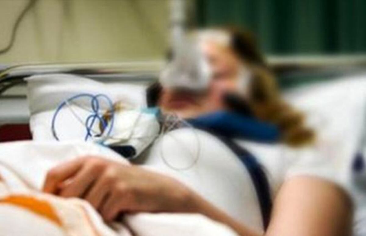 Joven queda en coma tras práctica ilegal de una clínica estética en Bella Vista 