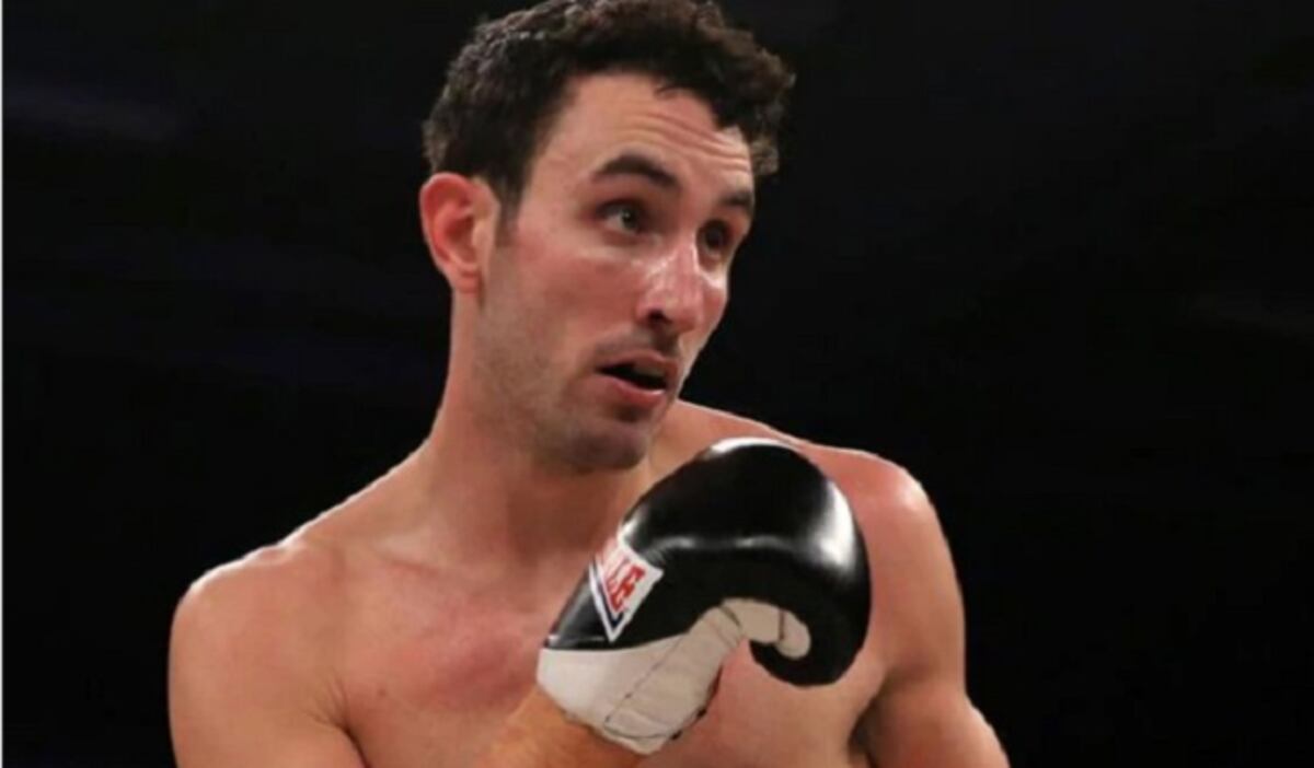 ¡QUÉ TRÁGICO! Boxeador gana pelea y muere en los camerinos tras triunfo