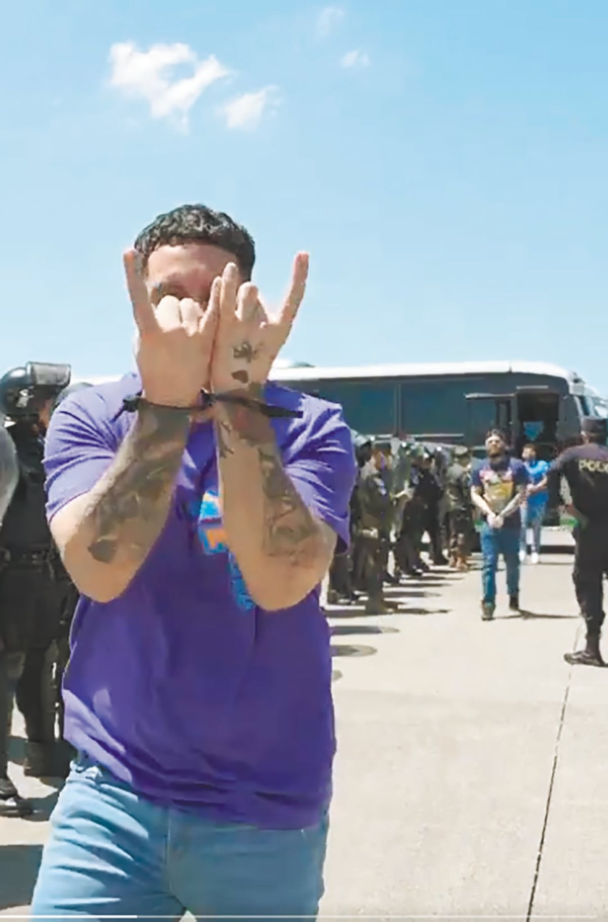 ¡Regresan a casa! Tras 125 días en el CECOT, migrantes venezolanos vuelven a Caracas