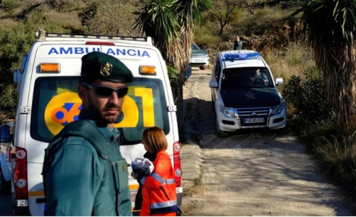 Tres días llevan tratando de rescatar a niño que cayó en túnel de 110 metros