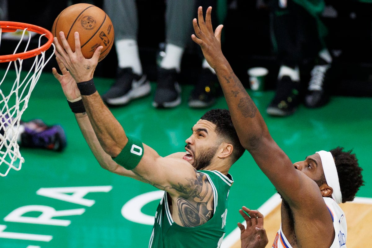 ¡Boston revive! Celtics aplastan a Knicks y se meten de nuevo en la serie
