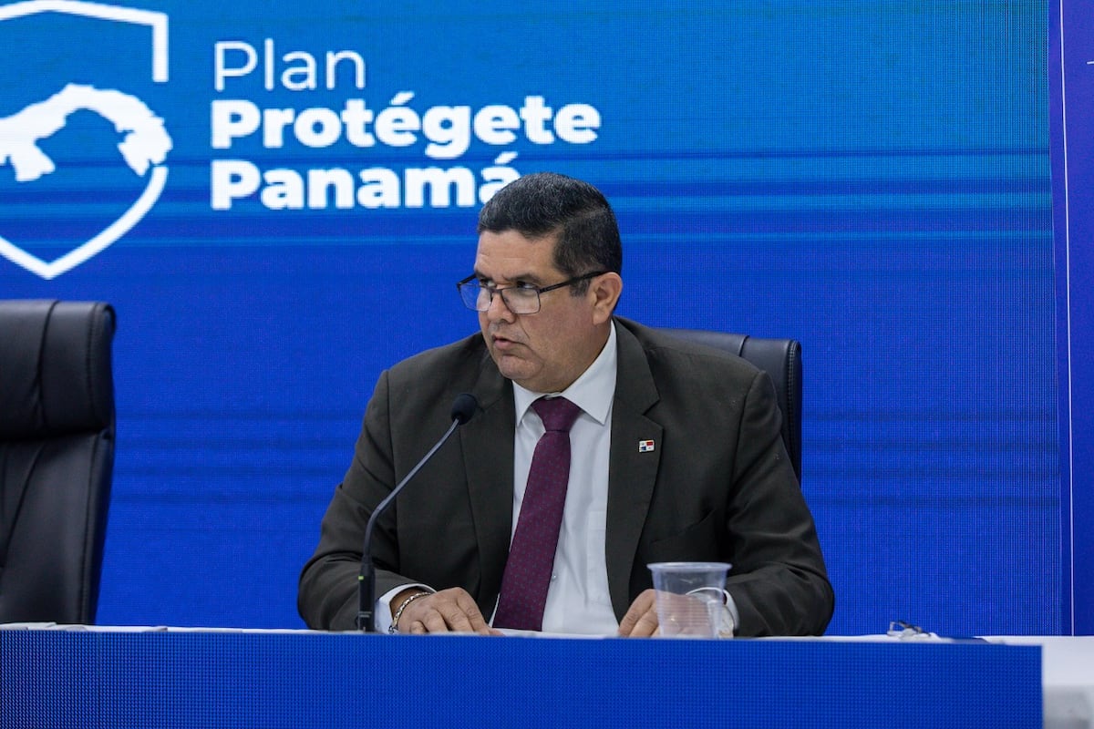 ¿Quién es el mejor? Los ministros Turner, Pino o Lau, el  director del Seguro 