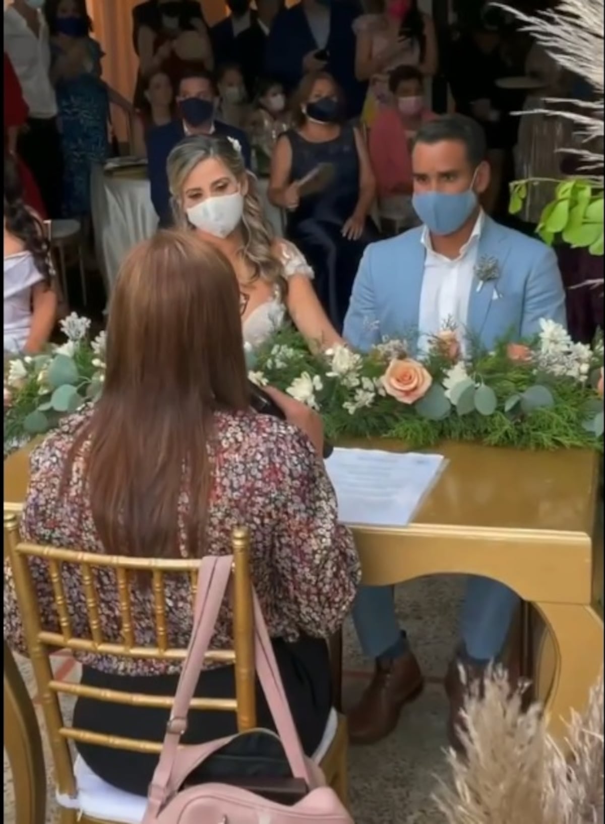 El chef de TV, Alexis Sitton, dio el sí. Se emocionó hasta las lágrimas en su boda. Chequee. Video, fotos