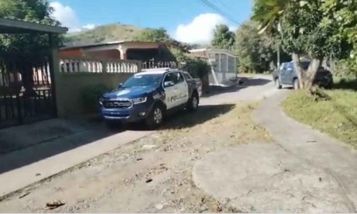Hombre hiere con arma blanca a su pareja que se encuentra embarazada. Lo capturan. Video