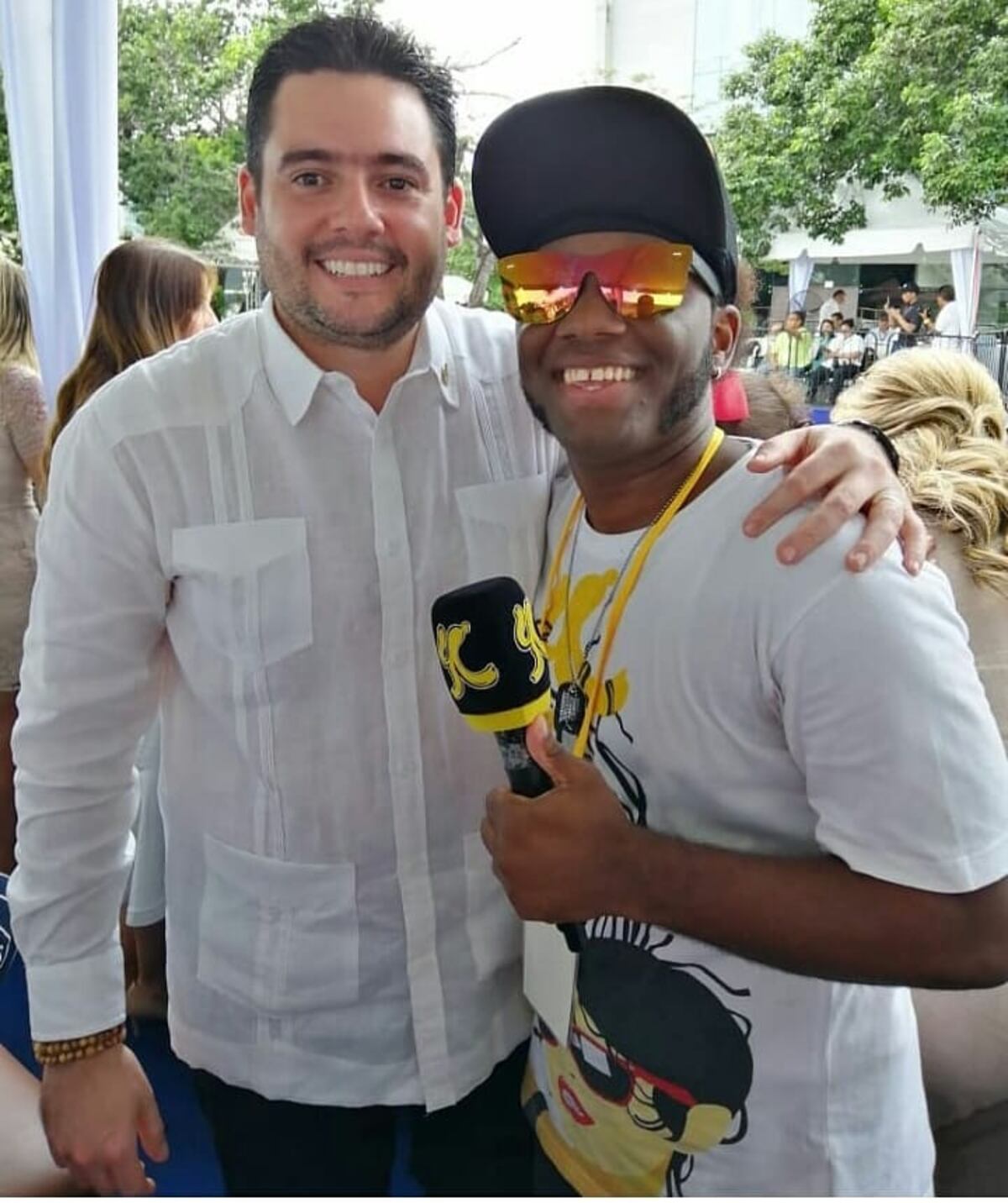 ‘Ayayai’. Paul MacDonald justifica su salario y ‘Xocolike’ de ‘La Cáscara’ le dice que él solo sabe tomarse fotos