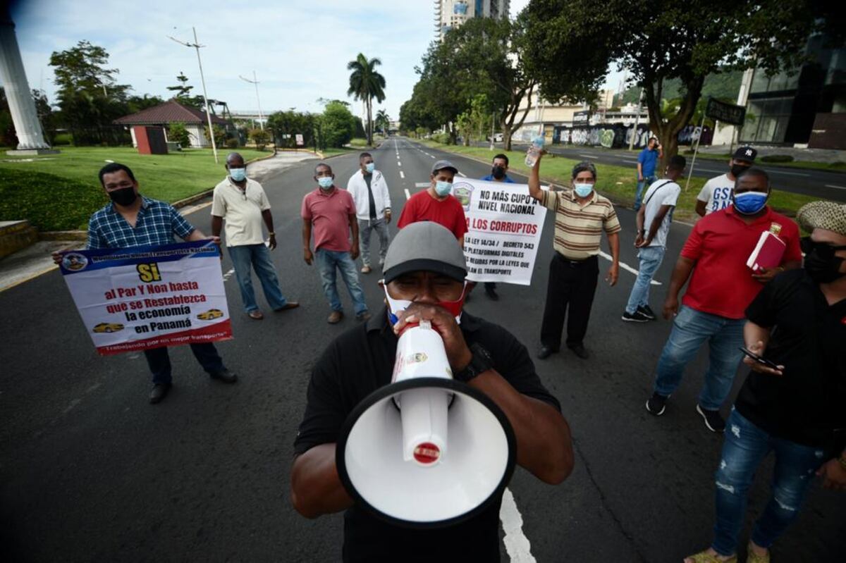 Precaución. Movilizaciones y cierres de calles de los taxistas es a nivel nacional. Video