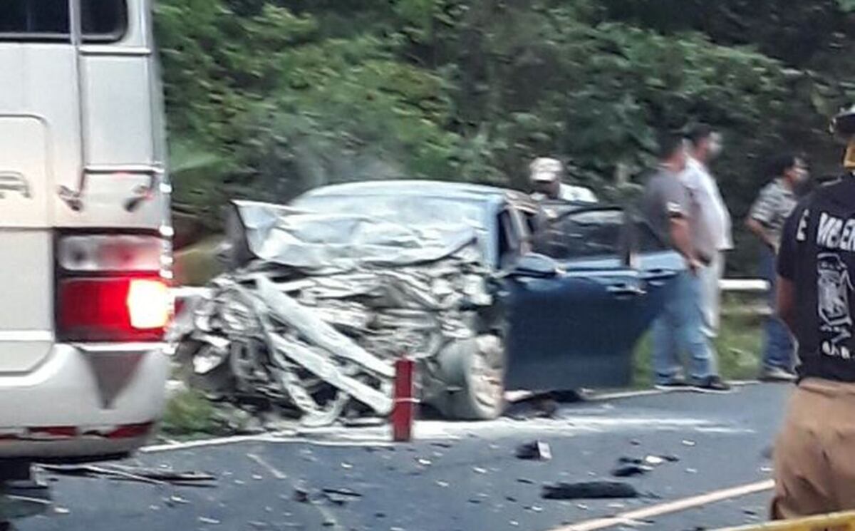 FOTOS | Mujer se mata en grosero accidente en Bocas del Toro