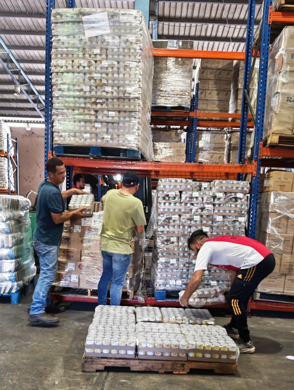 Gobierno lleva 250 mil libras de arroz y alimentos a familias afectadas en Changuinola