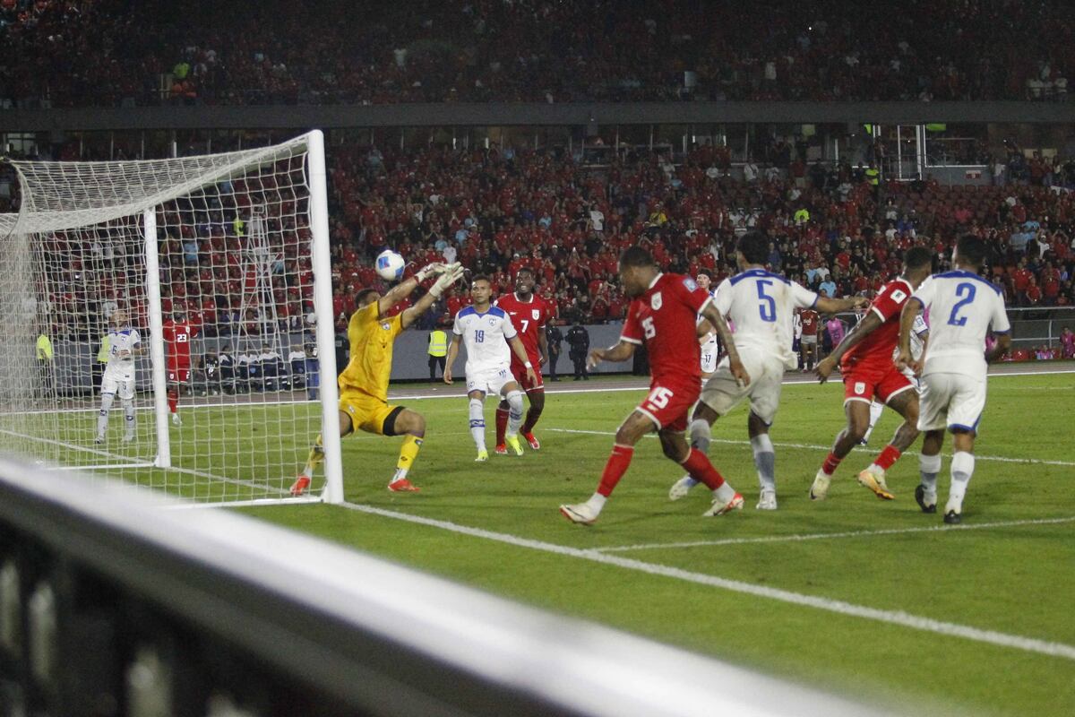 Panamá no tuvo piedad: 3-0 a Nicaragua y pase asegurado como líder de grupo