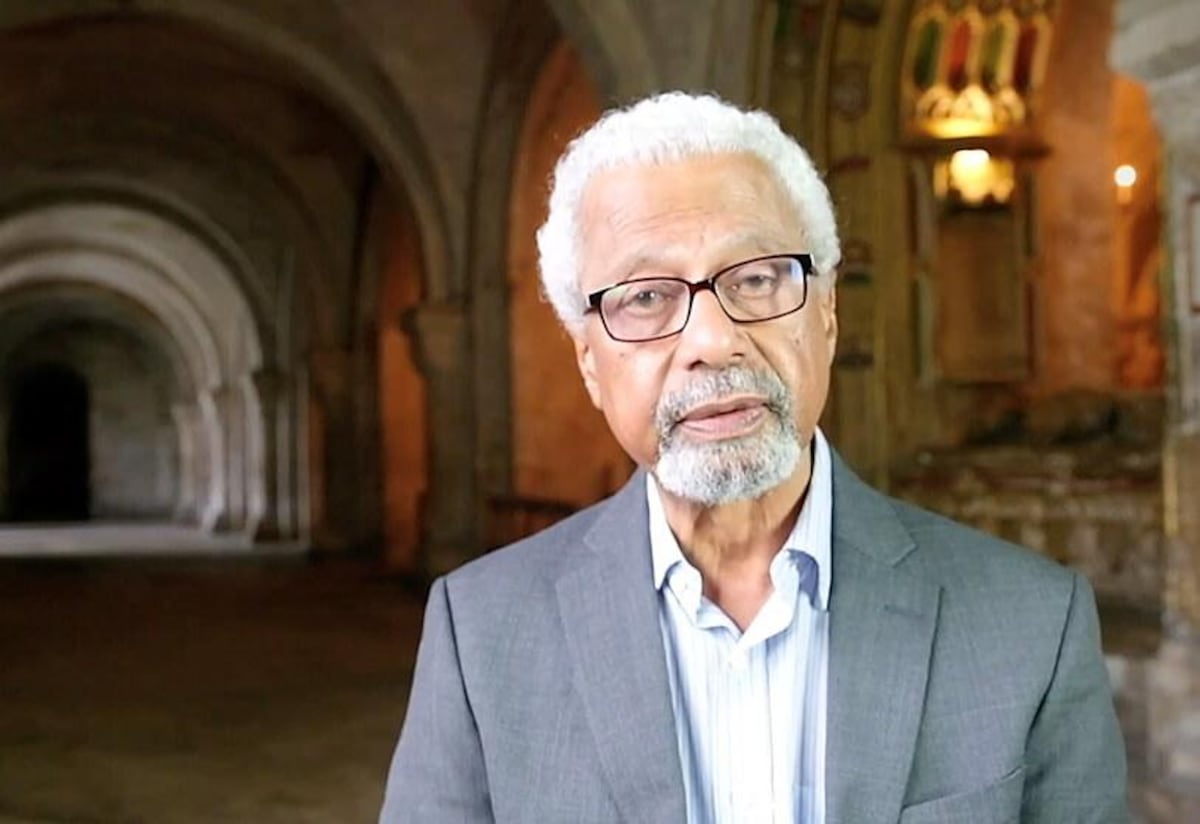 Primer africano negro en ganarlo en 30 años. Abdulrazak Gurnah se alza con el premio Nobel de Literatura.