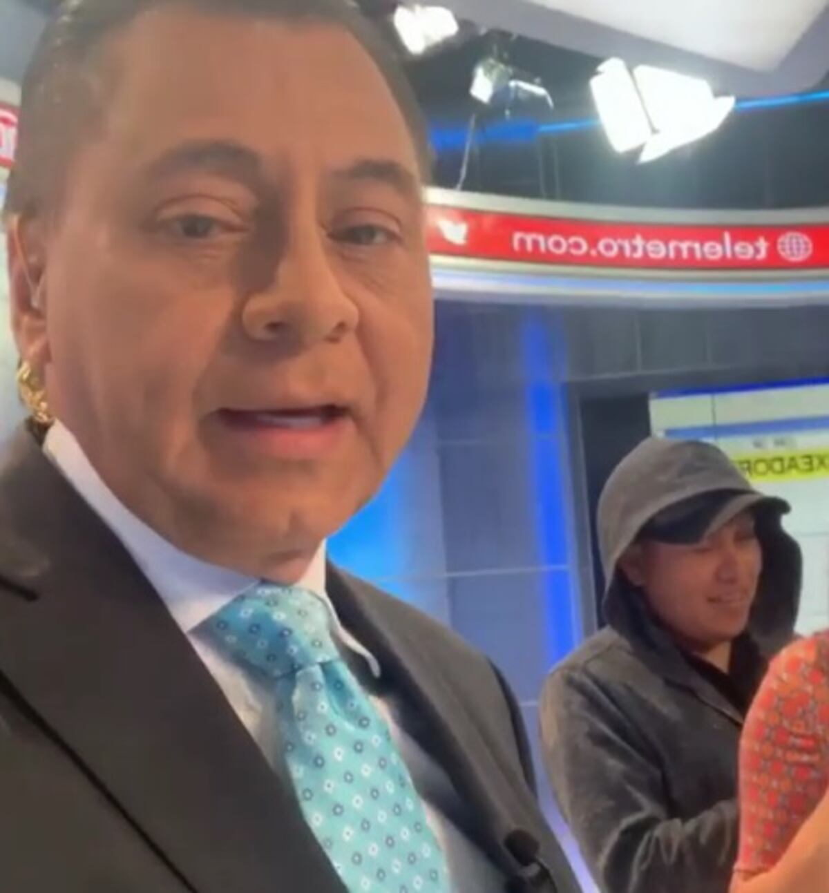 José Escobar de Medcom se emberraca con los ‘bien cuidaos’