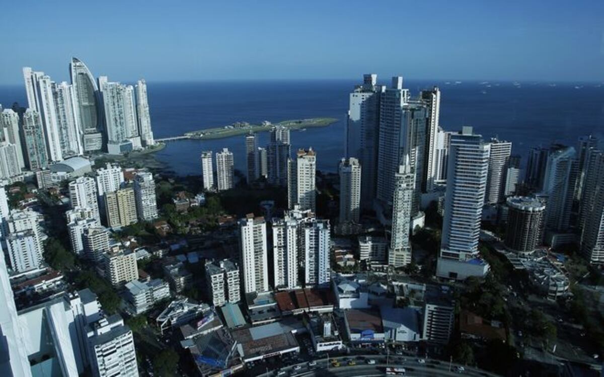 Panamá en puesto 25 en Informe Mundial sobre Felicidad