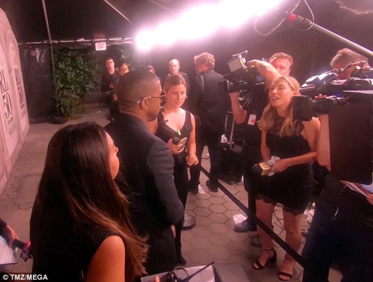 Kanye West pide que periodista se vaya de evento por cuestionarle sobre su mujer