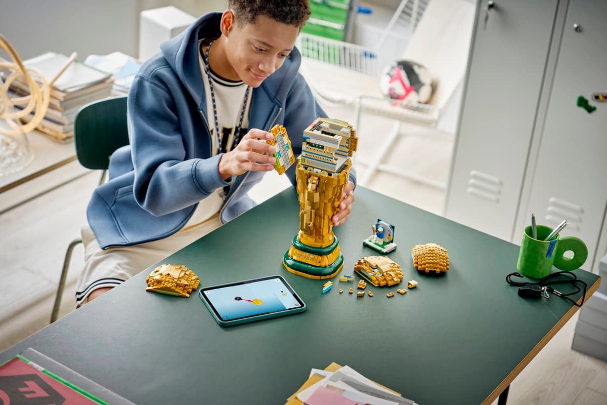 Trofeo LEGO Mundial 2026 deslumbra con sus piezas doradas únicas