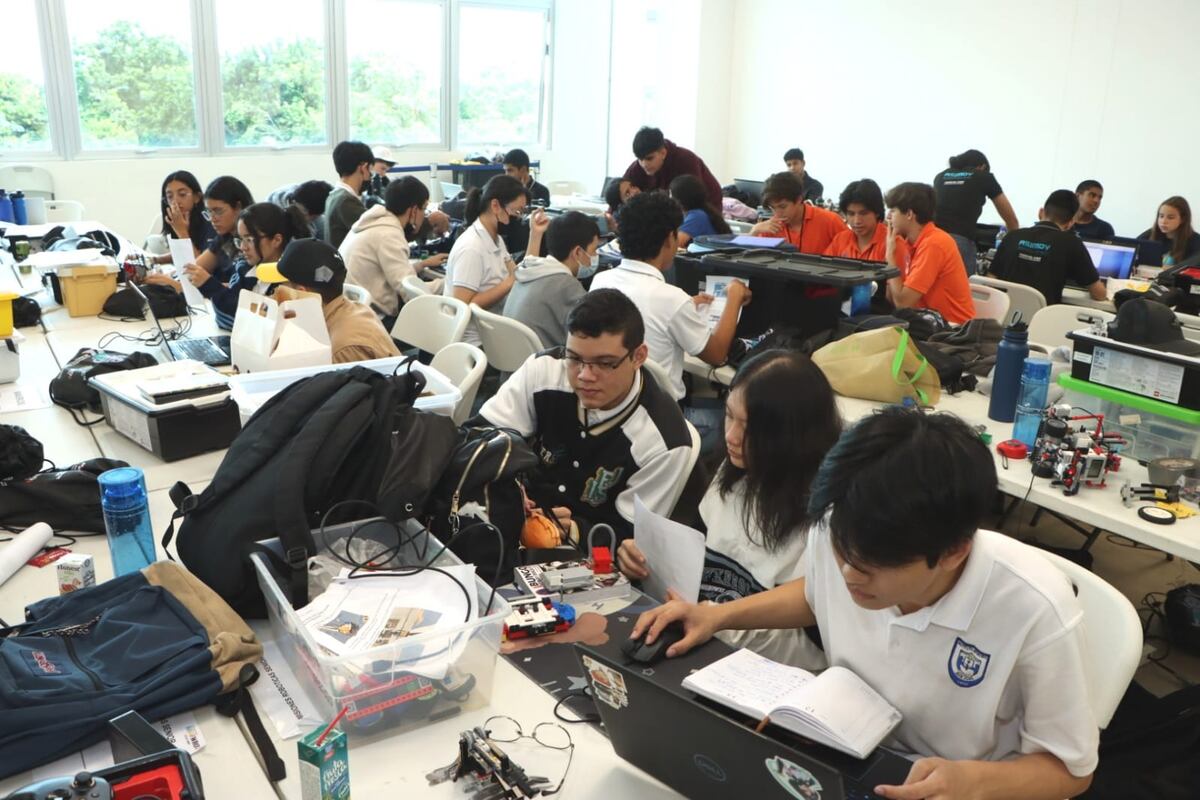 Panamá tiene sus representantes para la Olimpiada Mundial de Robótica