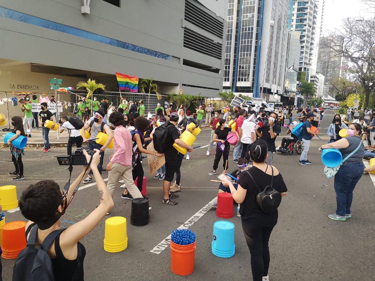Siguen las protestas. Sociedad civil pide castigo para los vinculados en los abusos contra los menores de los albergues