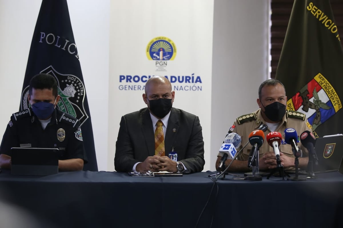 Autoridades aprehenden a 21 personas que se presumen tráfico de migrantes 