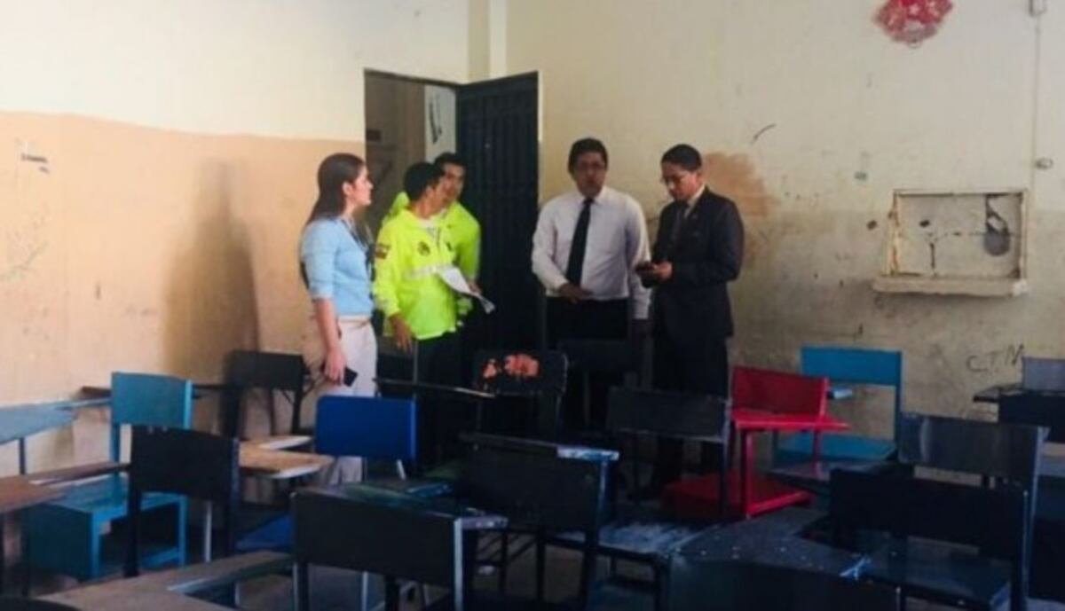 Niña muere tras ser golpeada por compañeros de clase 