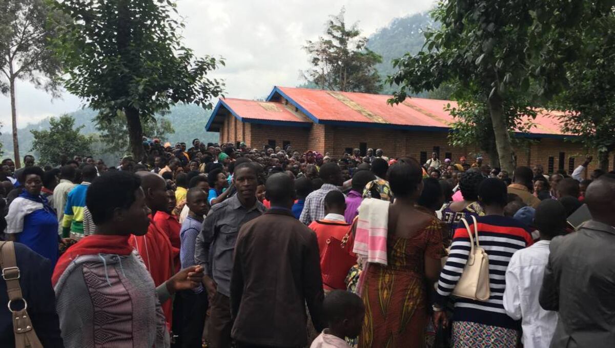 ¡Tragedia! Unas 16 personas fallecen al ser impactadas por un rayo en iglesia