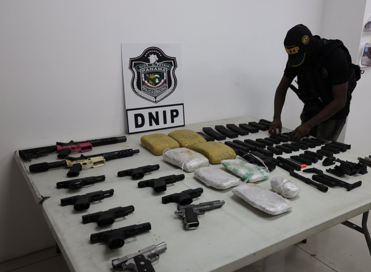 Golpes al crimen: dos caletos con fusiles, pistolas y presunta droga caen en Coclé y Pedregal