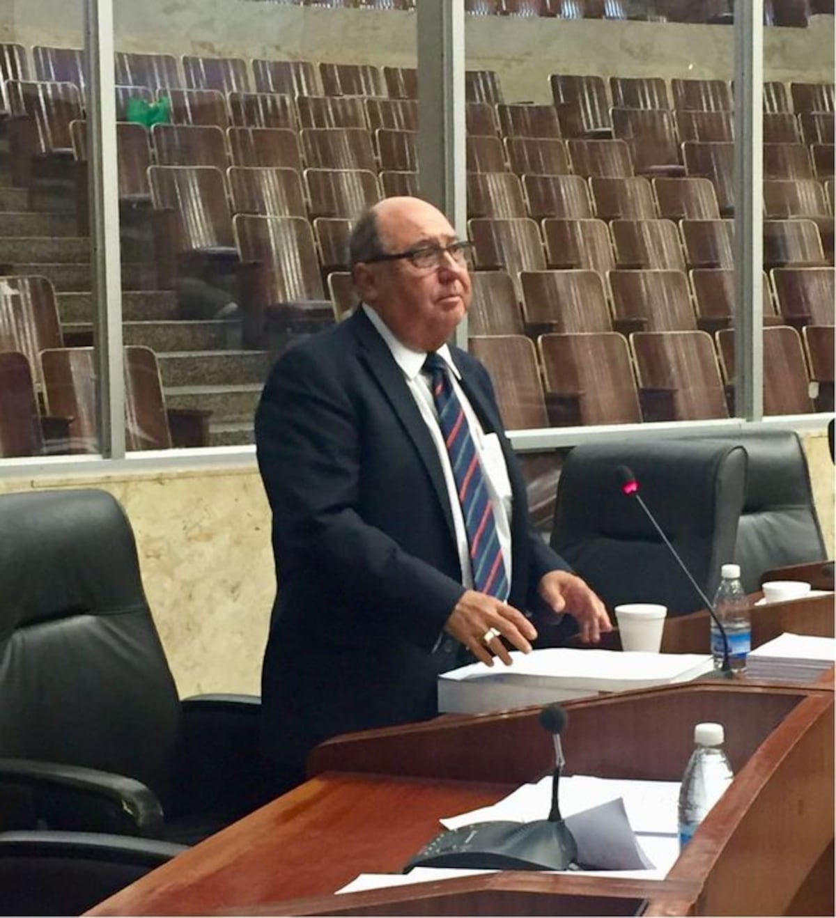 AY, DIOS! Varela hace advertencia a diputados y Afú lo manda a rascarse