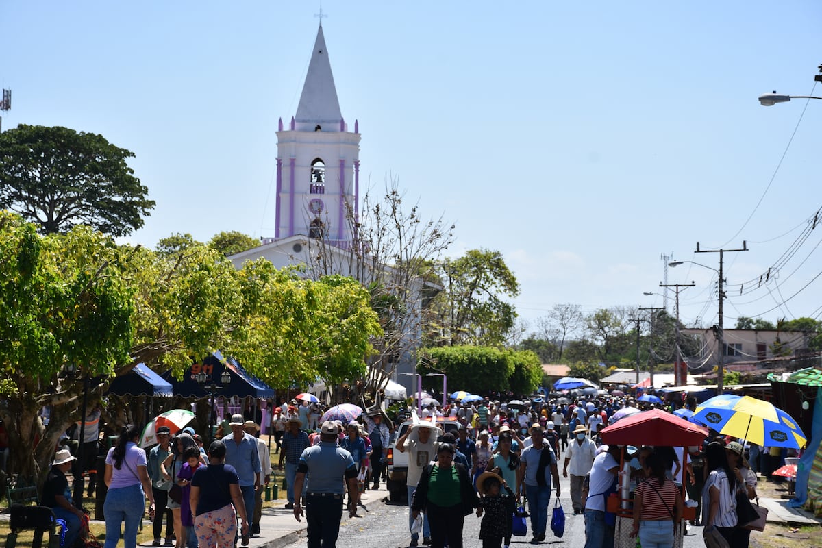 Fiesta de la fe en Atalaya: peregrinos, misas y milagros marcan la celebración