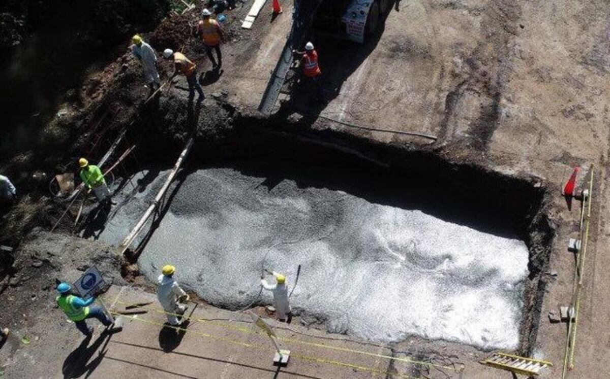 No podrán creer lo que encontraron en tubería colapsada en Loma Cová