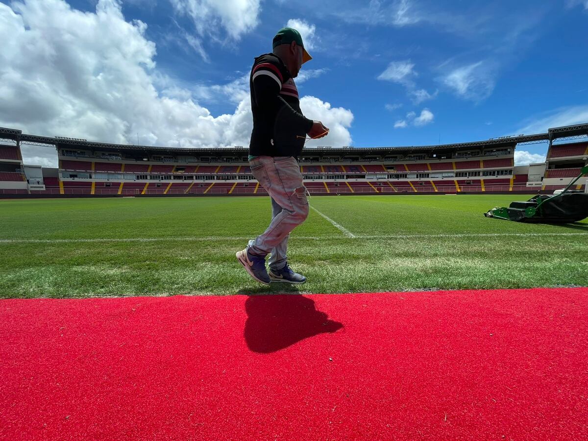 Así está la nueva cancha del Rommel Fernández. Fotos