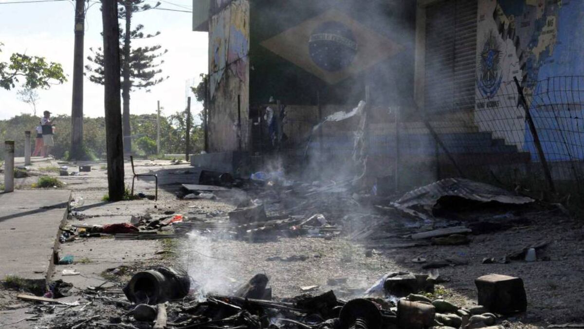 Brasileños no quieren a venezolanos en sus tierras y les queman sus carpas