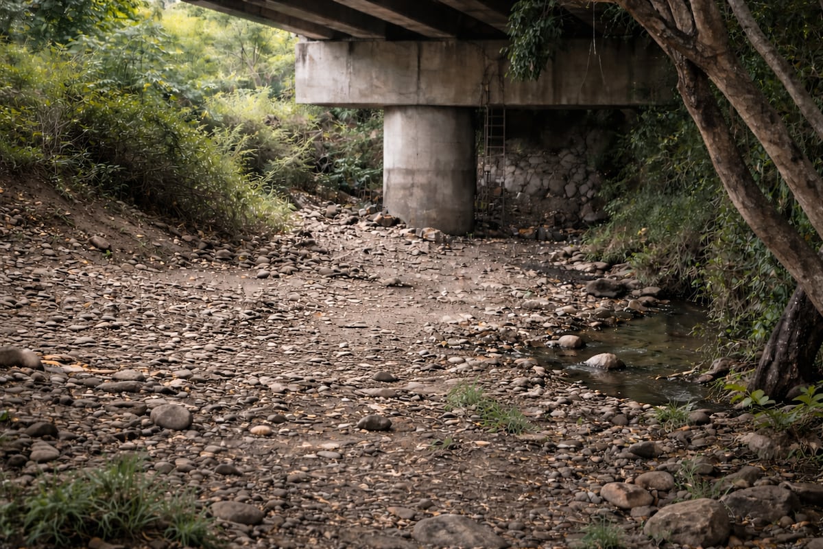 Enuentran el cuerpo de un hombre sin vida cerca del centro comercial La Doña, en 24 de Diciembre