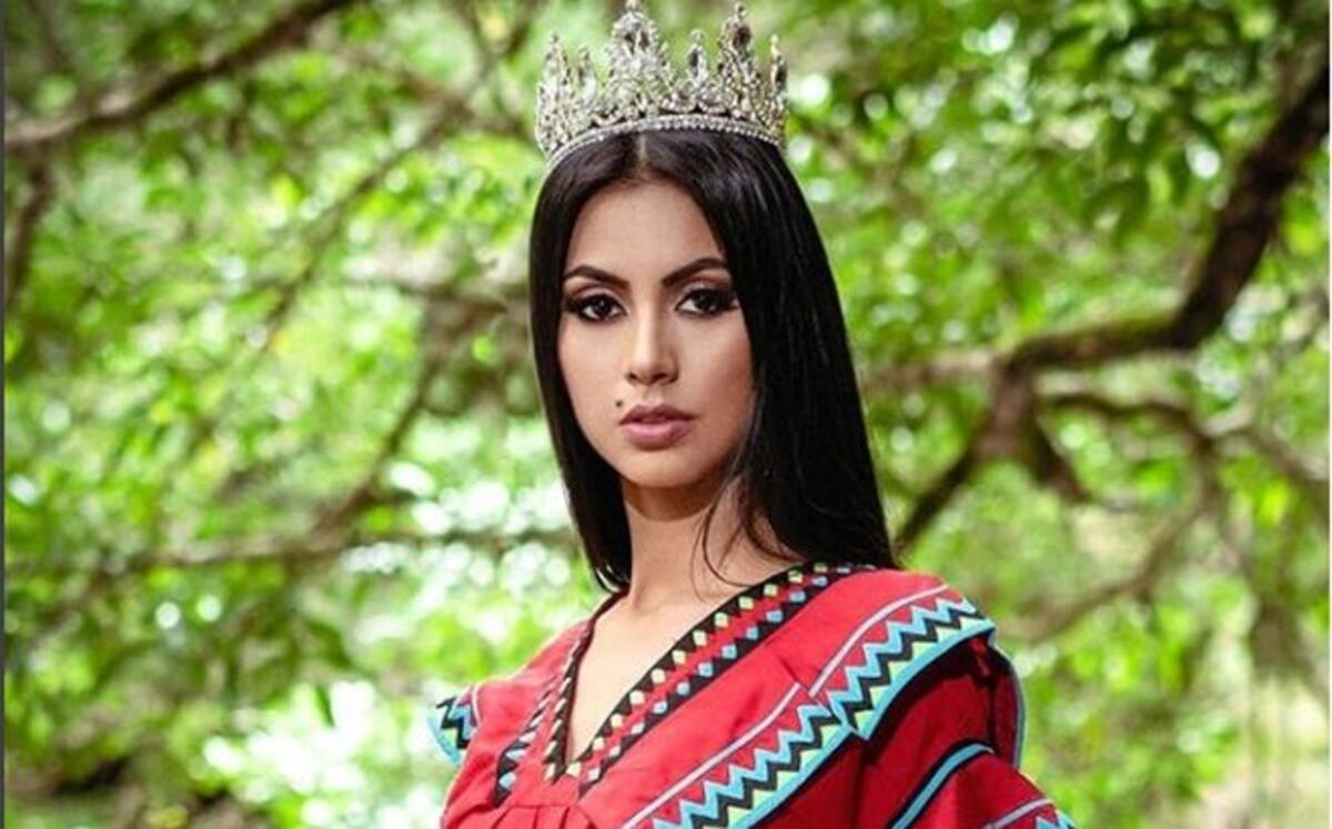 Escándalo. Gay se disfraza de Rosa Montezuma en fiesta de Halloween y se formó