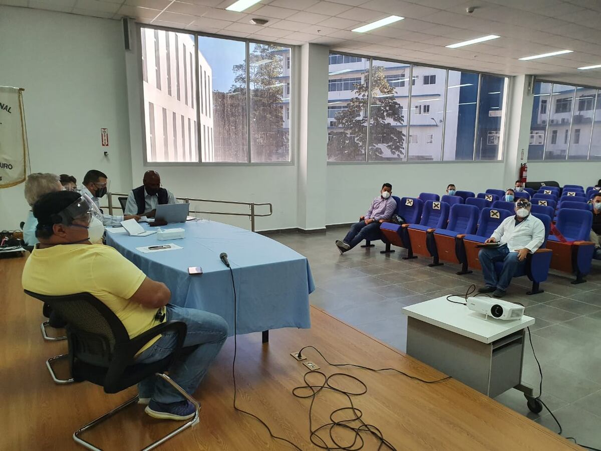 En David reciben los 23 médicos cubanos para combatir la covid-19