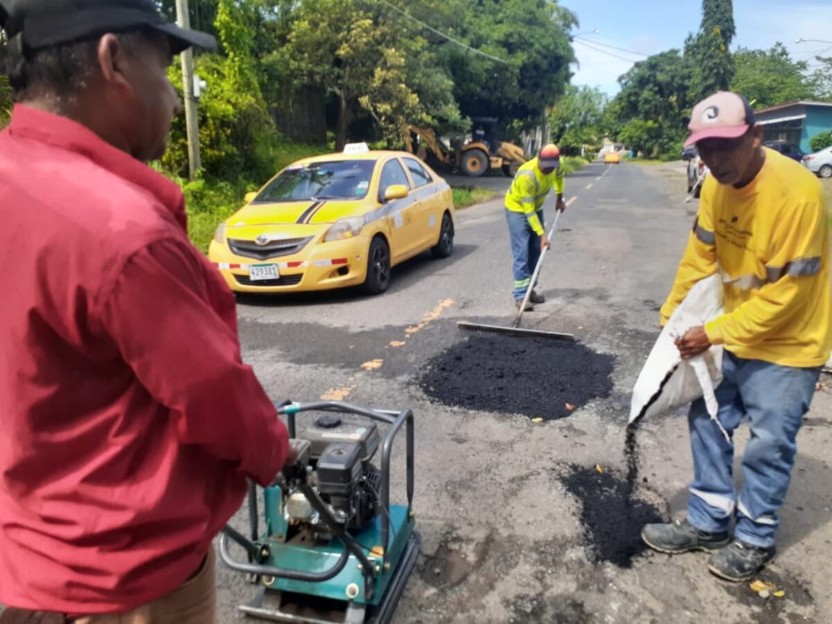 Arreglos de calles en Chepo avanzan con mantenimiento del MOP