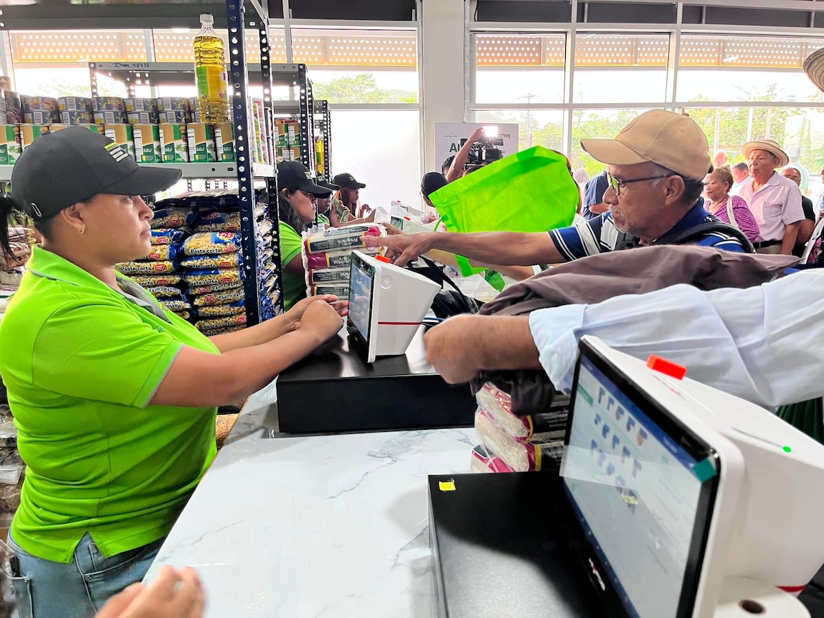 IMA inaugura nueva Tienda del Pueblo que cambia la forma de comprar alimentos frescos y económicos en Alcalde Díaz