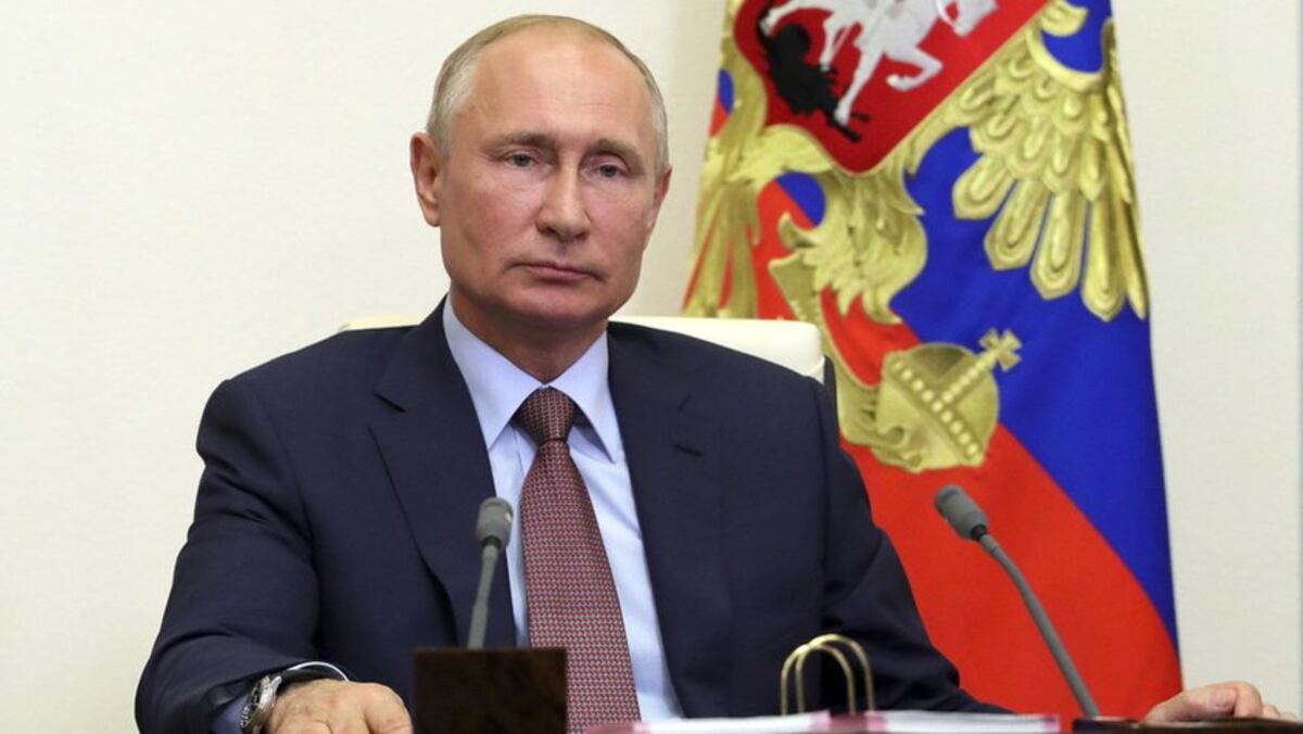 Putin ordenó empezar vacunación masiva contra la covid-19 a partir de la próxima semana