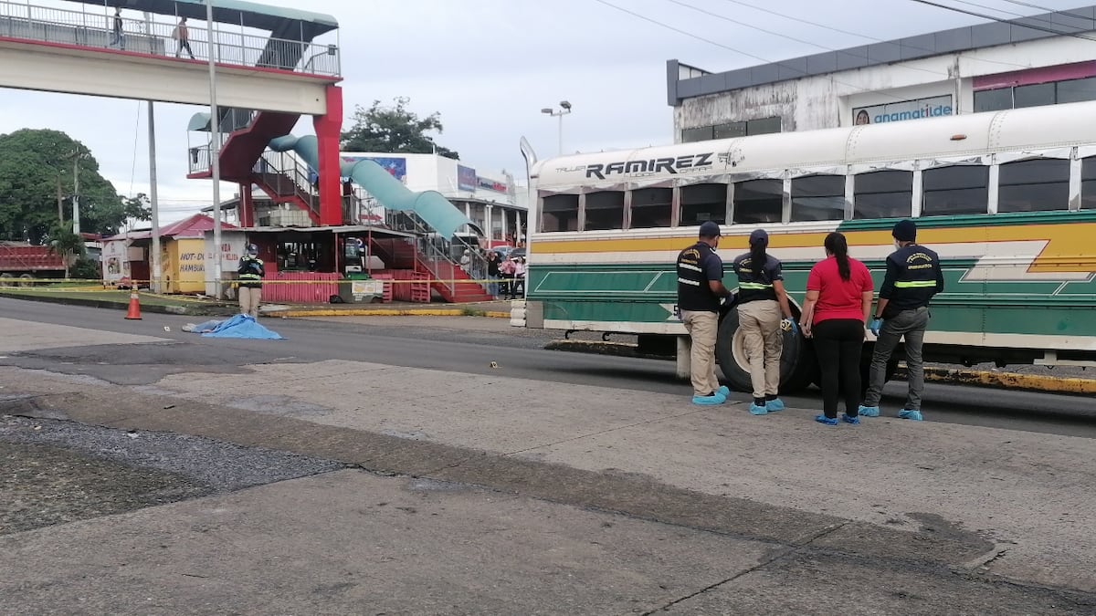 Le pasan las llantas por encima. Adulto mayor fallece en atropello en La Chorrera