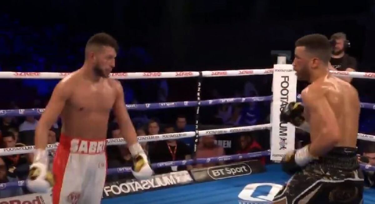 Se mofaba. Boxeador se hacía el ganador y a 14 segundos del final lo noquean