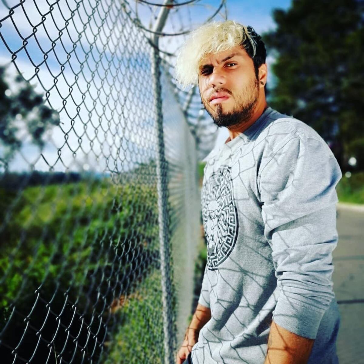 Dios sabe por que hace las cosas. Ex calle 7 no puede salir de Colombia desde inicios de marzo, pero algo maravilloso ha ocurrido. Video