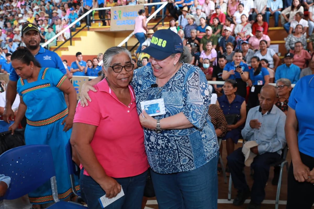 MIDES entrega Tarjeta Clave Social a 963 nuevos beneficiarios de programas sociales en Veraguas