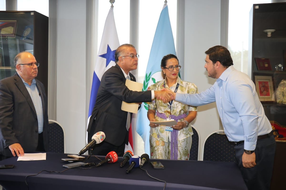 Industria pesquera se compromete a luchar contra la pesca ilegal, no declarada y no reglamentada