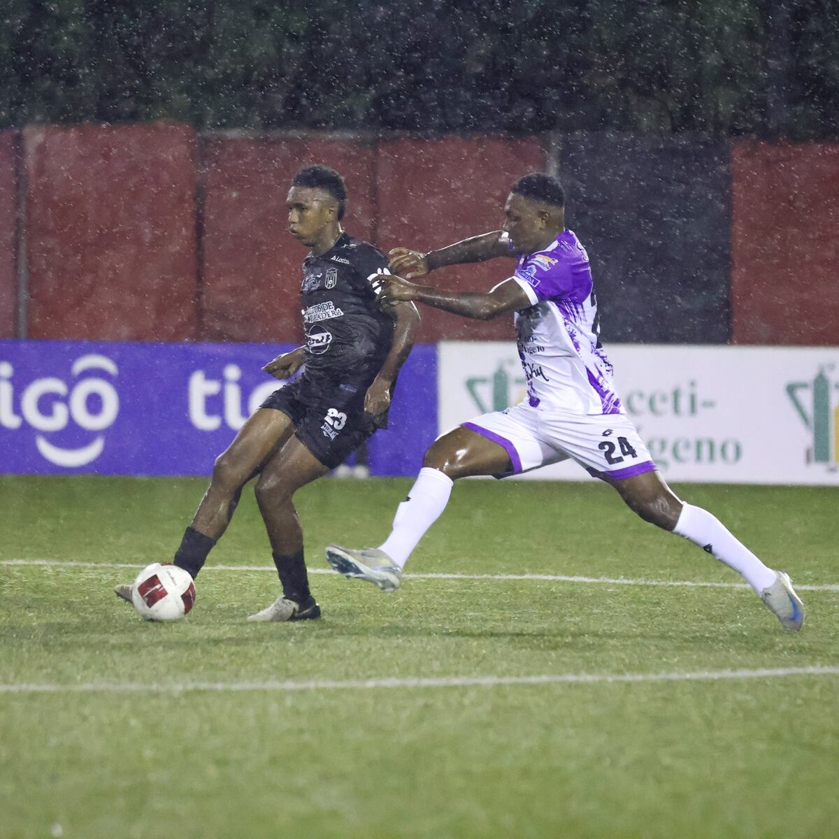 Tauro FC y CAI empatan sin goles y complican sus posiciones en la LPF