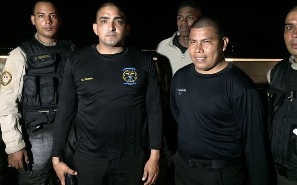 Rescatan con vida a persona que cayó al mar en Cinta Costera