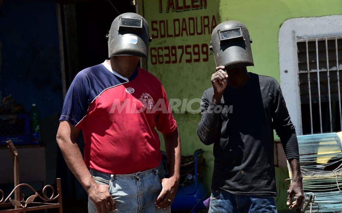 ¡INGENIOSOS! Panameños buscaron la manera de ver el eclipse solar | FOTOS
