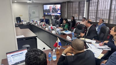 Más tiendas de alimentos a bajo costo: sustentan plan financiero para 2027 pese a fuerte recorte de fondos