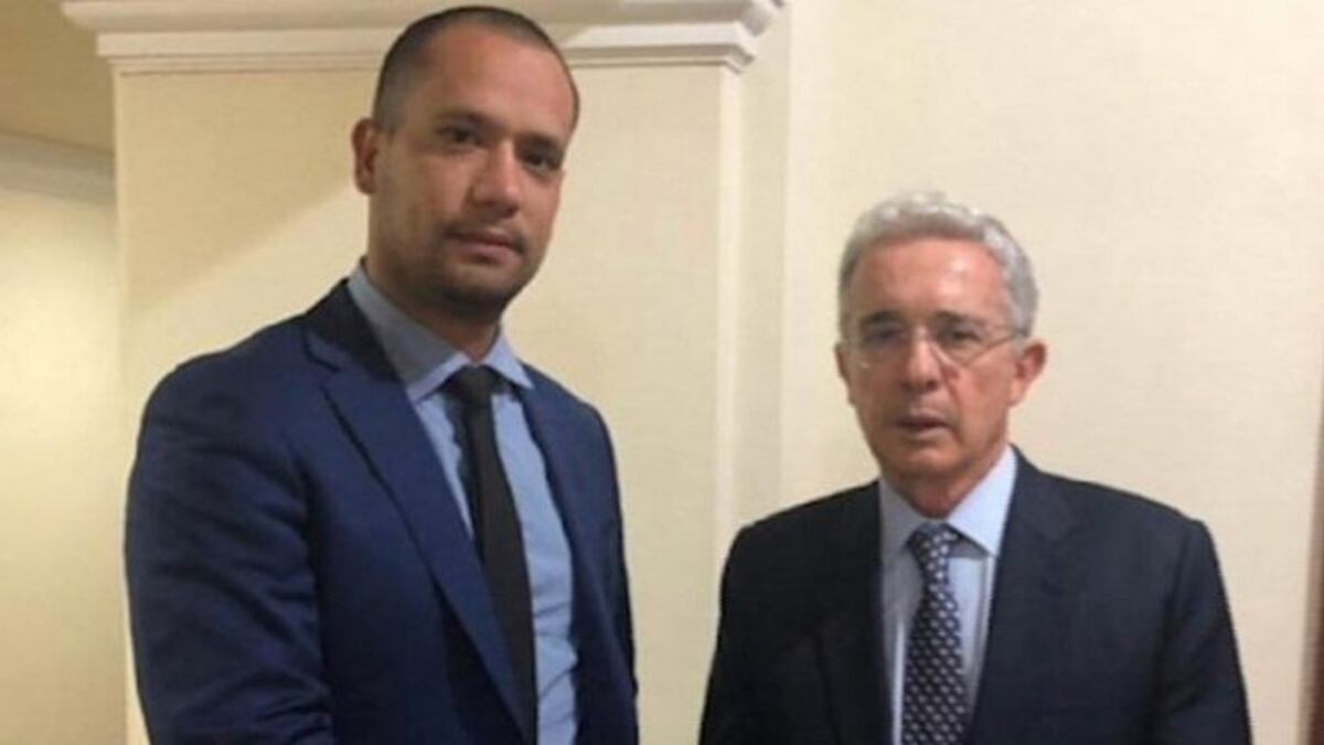 Ordenan arresto de exabogado del expresidente colombiano Álvaro Uribe. Pudiera estar en Panamá